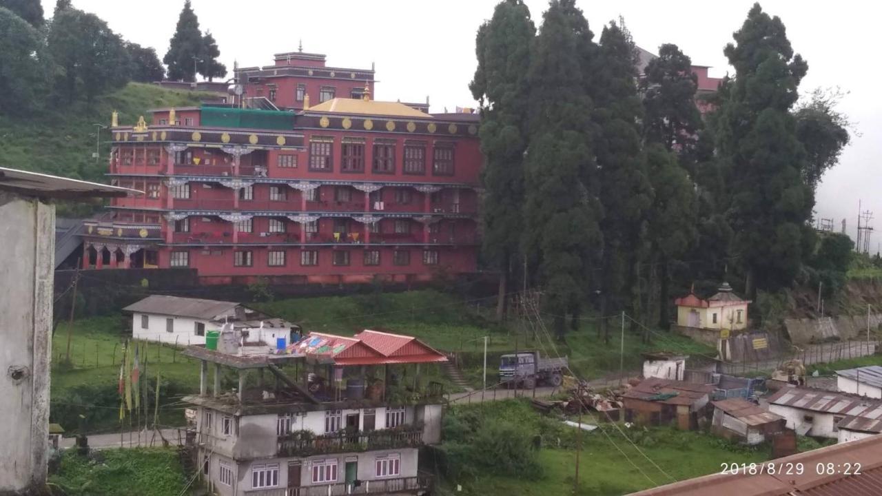 Tibet Homestay Rishop Exterior photo