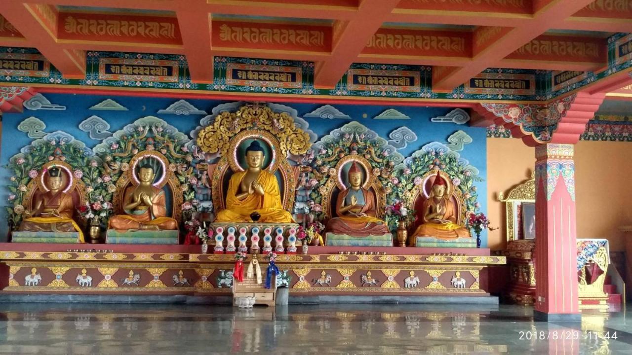 Tibet Homestay Rishop Exterior photo