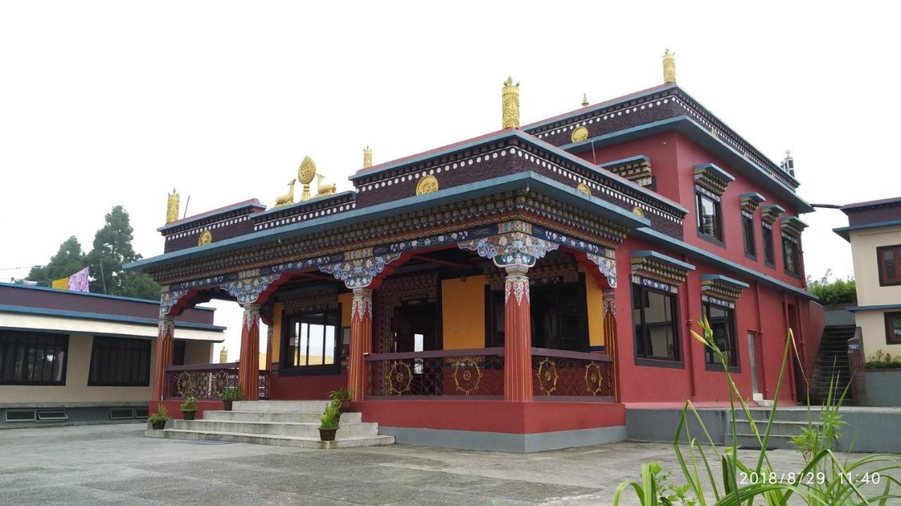 Tibet Homestay Rishop Exterior photo