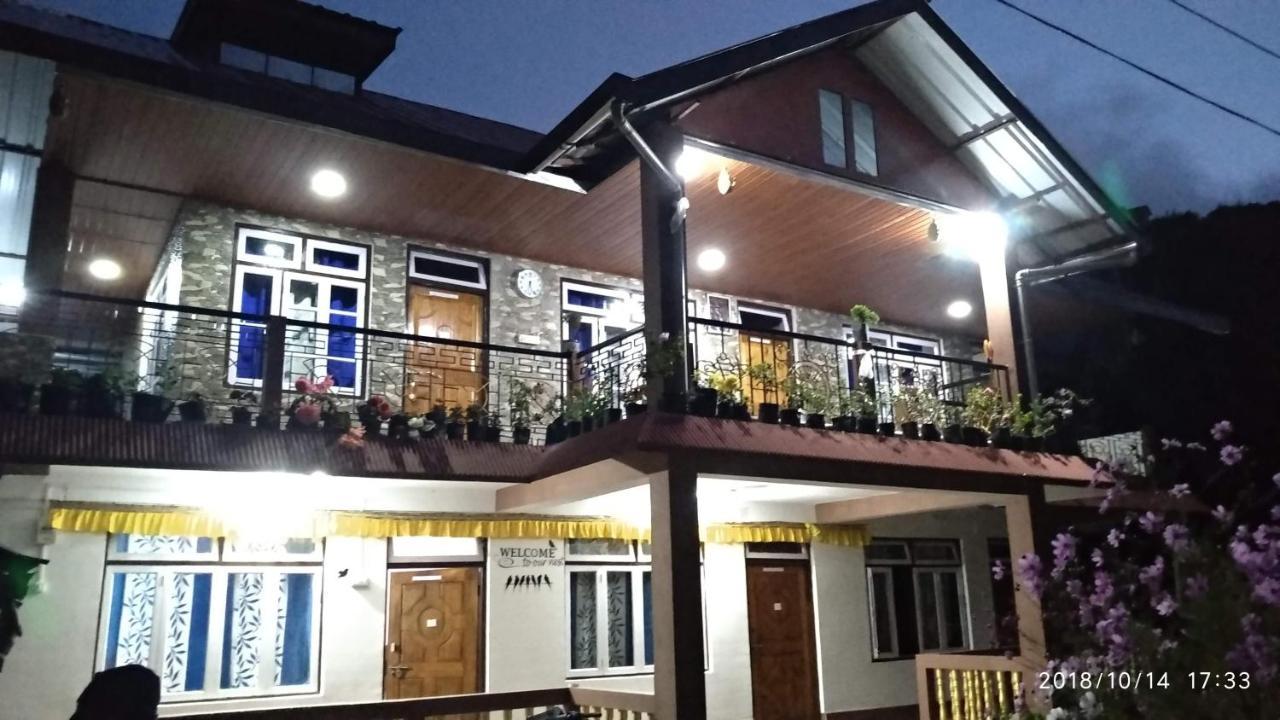 Tibet Homestay Rishop Exterior photo