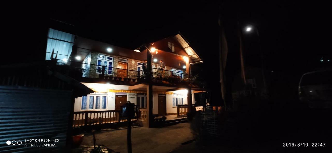 Tibet Homestay Rishop Exterior photo